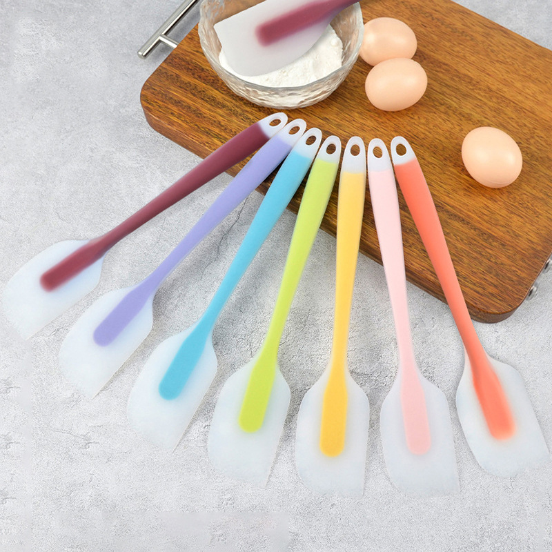 مكشطة سيليكون بحجمين مقاومة لل - مراجعة Kitchen Baking Must Haves وسعره