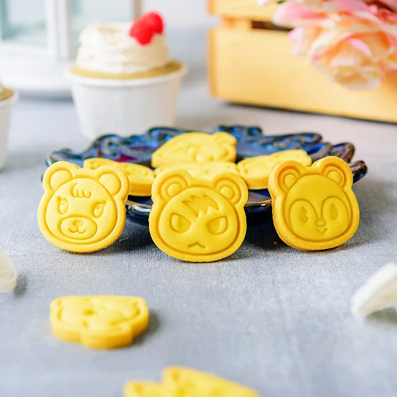 قالب تقطيع الكعك والبسكويت على - مراجعة Kitchen And Baking وسعره