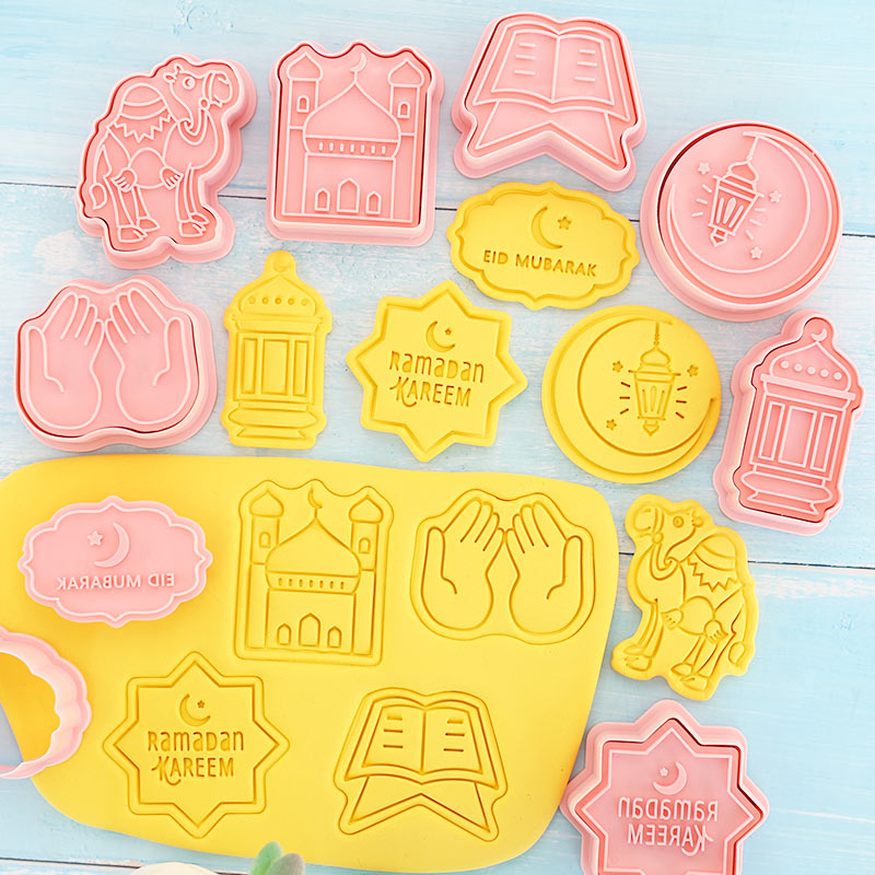 مجموعة قطع بسكويت عيد مبارك مك - مراجعة Cookie Cutter Set وسعره